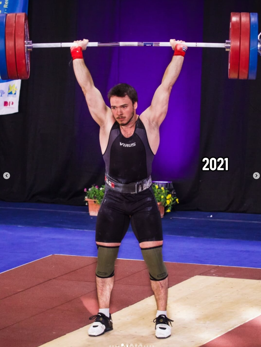 Bastien Bonnamant en compétition d'haltérophilie